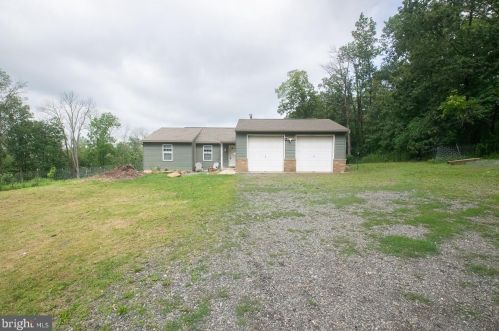 747 Lee Rd, Perkiomenville, PA 18074-9668
