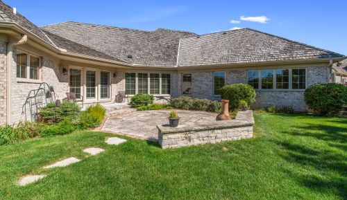 11405 Justin Dr, Thiensville WI  53092-2785 exterior