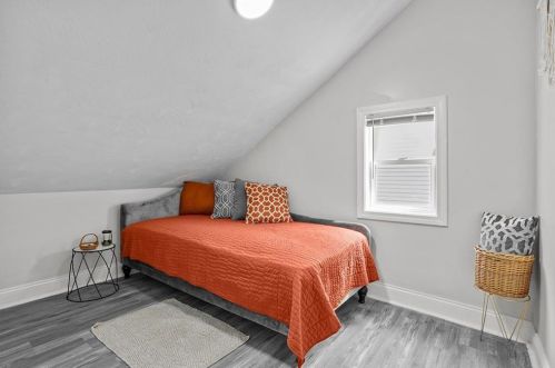 181 Mount Pleasant Ave, Providence RI  02908-3917 exterior