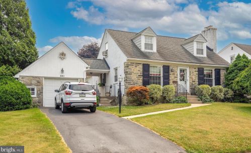 320 Virginia Ave, Pittsburgh, PA 19083-2121