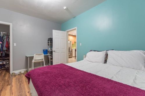 22 Veazie St, Providence RI  02908-2410 exterior