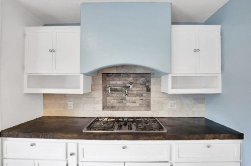 1260 Hoover St, Escondido CA  92027-1415 exterior