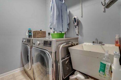 323 Honness Rd, Fishkill NY  12524-2983 exterior