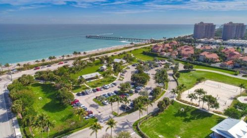 501 Seas Dr, Jupiter FL  33477-1135 exterior