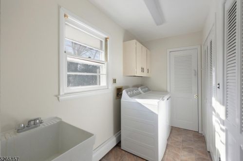 1 Prince Rd, Parsippany NJ  07054-4822 exterior