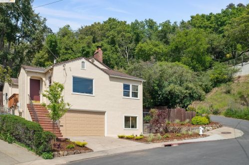 2070 Hoover Ave, Oakland, CA 94602-1924