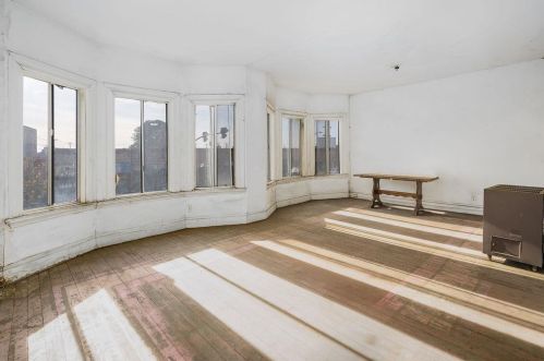 4712 International Blvd, Oakland CA  94601-5239 exterior