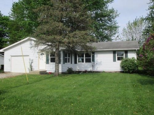 11492 Enchanted Frst Ln, Cromwell IN  46732-9663 exterior