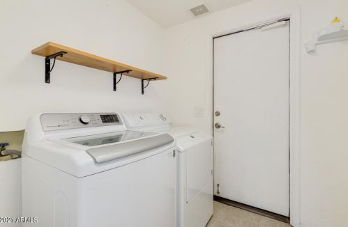 918 Sun Coast Dr, Gilbert AZ  85233-6723 exterior