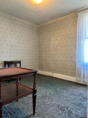 317 Lincoln Ave, Grove City PA  16127-1839 exterior