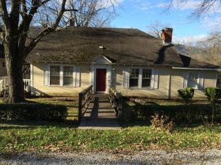 401 Douglas Ave, Ozone, TN 37854-2708