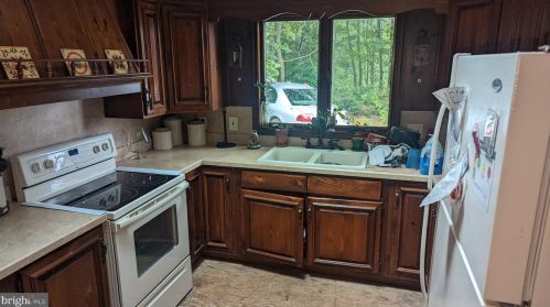 4 Ridge Rd, Smithville PA  17560-9627 exterior