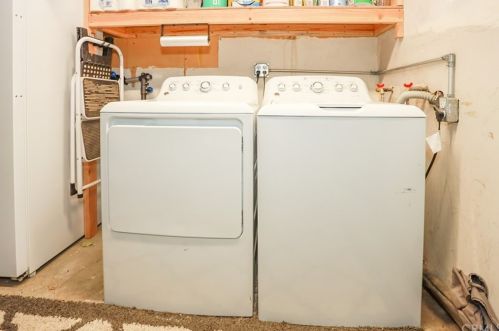 300 Country Clb Blvd, Big Bear City CA  92314-9258 exterior