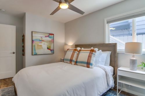 824 Anacapa Ct, San Diego CA  92109-8203 exterior