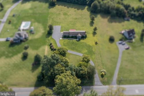 1356 Kings Hwy, Pilesgrove NJ 08098-2517 exterior