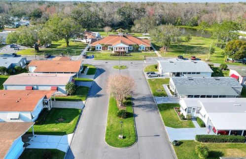 4826 Colonnades Cir, Lakeland FL  33811-1526 exterior