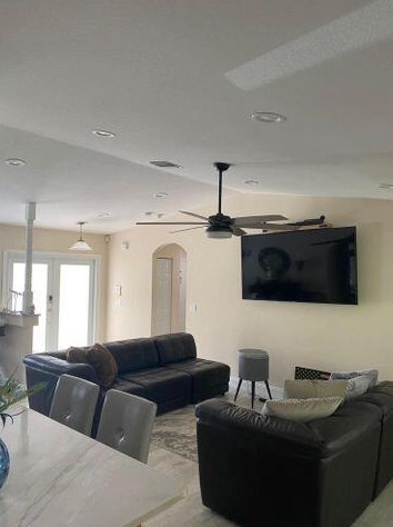 231 Park Rd, West Palm Beach, FL 33411-4744