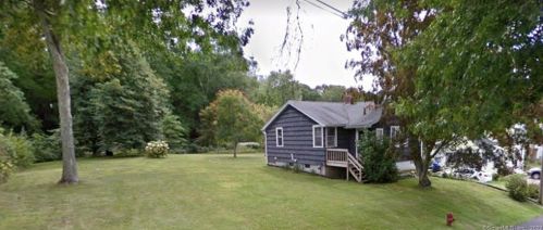 13 Ford Ave, Norwich, CT 06360-5301