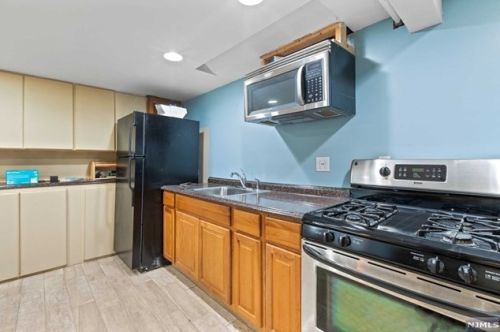 29 Ramapo Hills Blvd, Oakland NJ  07436-3906 exterior