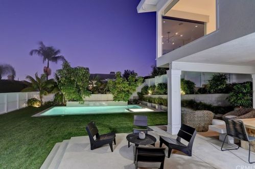 600 Anderson St, Manhattan Beach CA  90266-5934 exterior