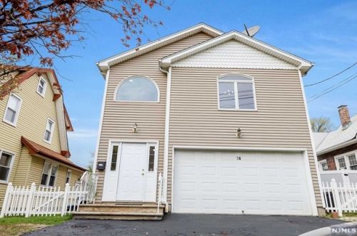 34 New Milford Ave, Dumont NJ  07628-2322 exterior