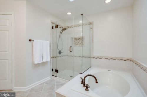 13874 Amy Ln, Nokesville VA  20181-3210 exterior