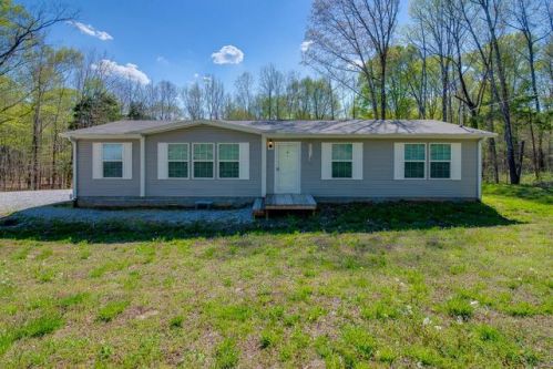 1024 Ben Collier Rd, Charlotte, TN 37036-7019