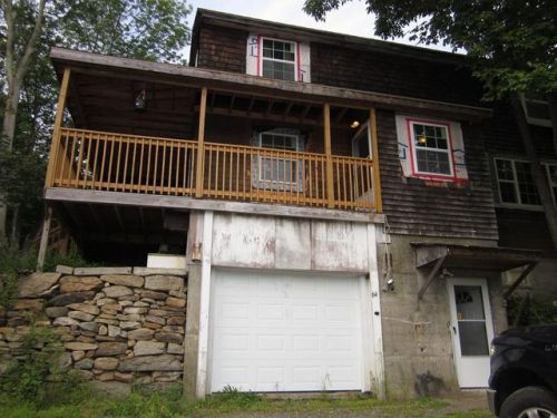 64 North St, Douglas, MA 01516-2004