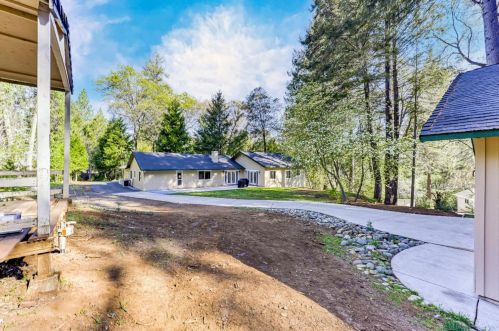 5257 Cold Springs Dr, Michigan Bluff CA  95631-9740 exterior