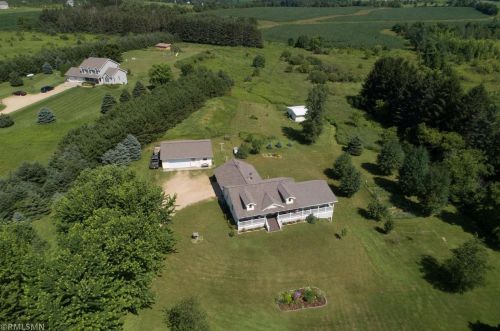 1748 30th Ave, Hammond WI  54015-5215 exterior