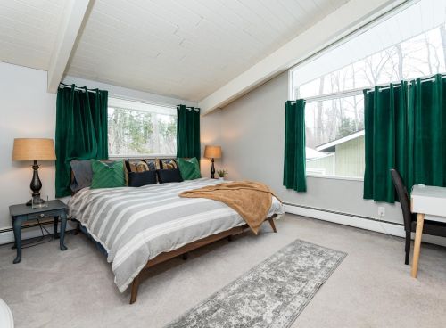 418 Deerpath Ln, Allenstown NH  03275-3213 exterior