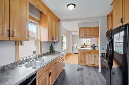 3939 Quincy St, Minneapolis, MN 55421-3950