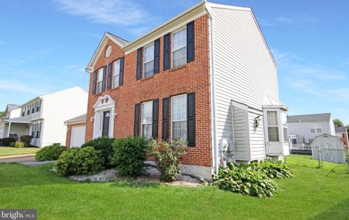 8 Marlin Ct, New Castle, DE 19720-7634