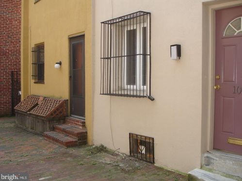 1018 Addison St, Philadelphia, PA 19147-1213