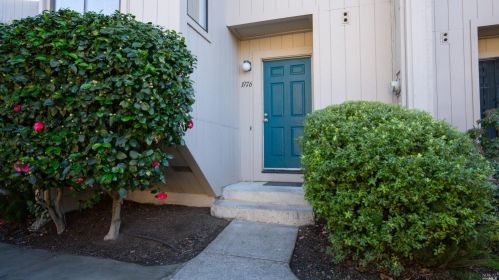 1976 Windmill Cir, Santa Rosa CA  95403-6925 exterior