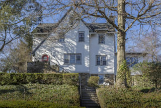 301 Bronxville Rd, Yonkers NY  10708-2801 exterior