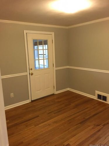 9 Triangle St, Norwalk CT  06855-1603 exterior