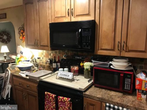 5022 River Rd, Camden NJ  08110-2843 exterior