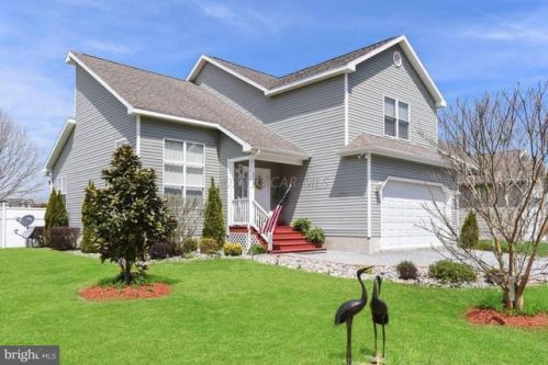 2402 Octopus Rd, Greenbackville, VA 23356-2924