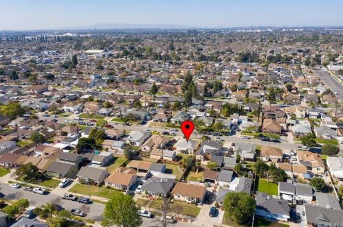 6028 Dunrobin Ave, Lakewood CA  90713-1034 exterior