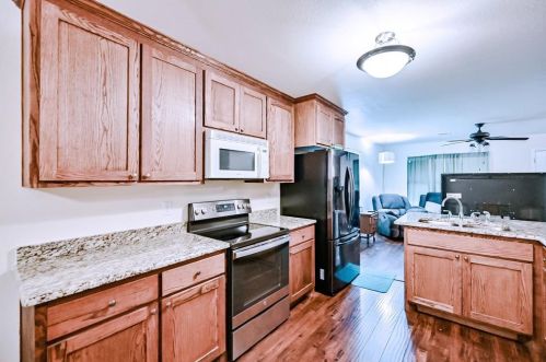 4925 Fitzhugh Ave, Fort Worth TX  76105-4354 exterior