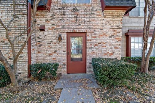 1819 Grauwyler Rd, Irving, TX 75061-3009