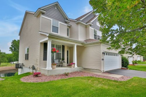 237 Pine Hollow Dr, Lino Lakes, MN 55014-7010
