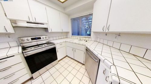 611 Majestic Way, San Leandro, CA 94578-4181