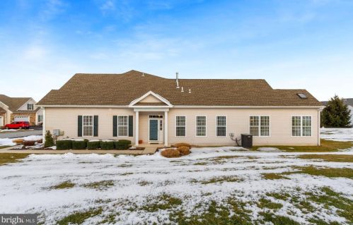3516 Dogwood Dr, Boothwyn, PA 19060-6811