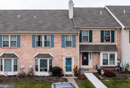 419 Maple Glen Cir, Pottstown, PA 19464-3254