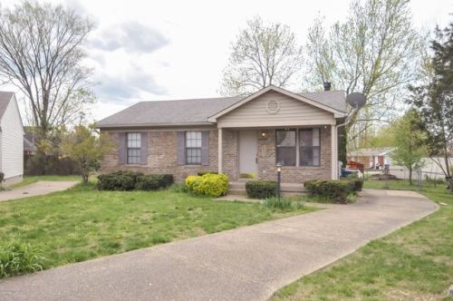 9520 Cooper Chase Ct, Louisville, KY 40229-1500