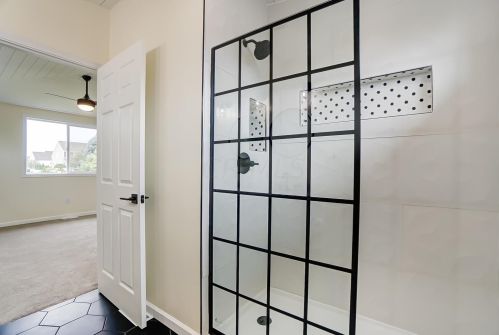 1410 White Rd, Darbydale OH  43123-8997 exterior