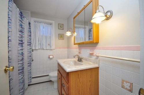 55 Foster Ln, Windsor CT exterior