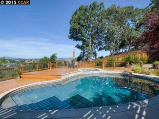 392 Castle Crest Rd, Alamo, CA 94507-2675